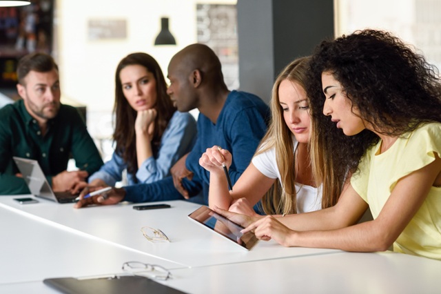 Illustration de l'article : Soft skills et hard skills : quelles compétences développer en formation ?